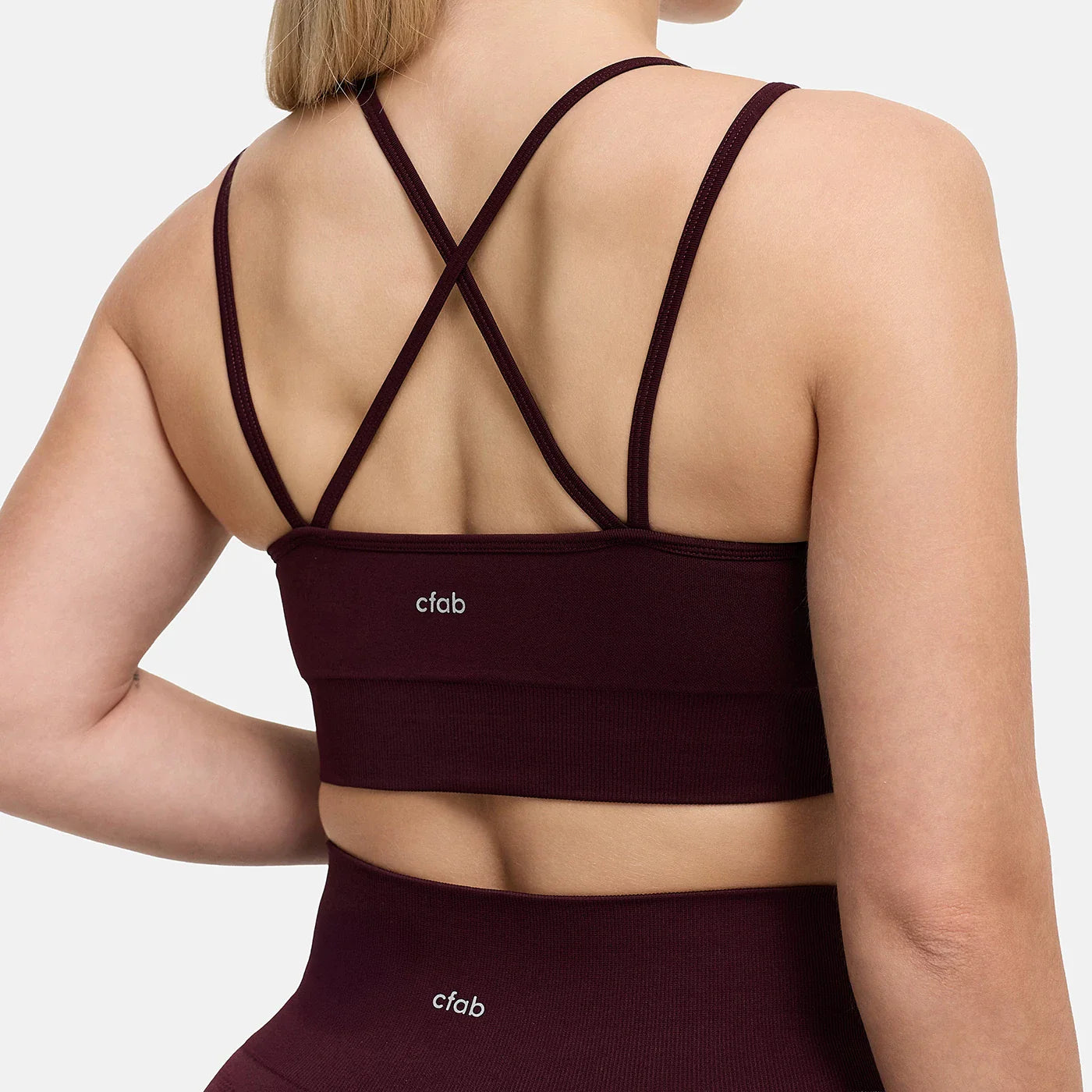 ContourLift Seamless Cross over Sport Bra