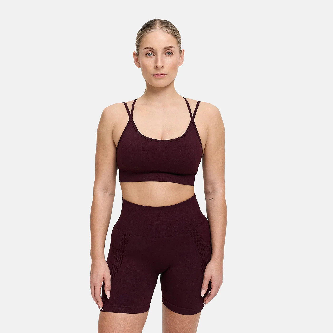 ContourLift Seamless Cross over Sport Bra