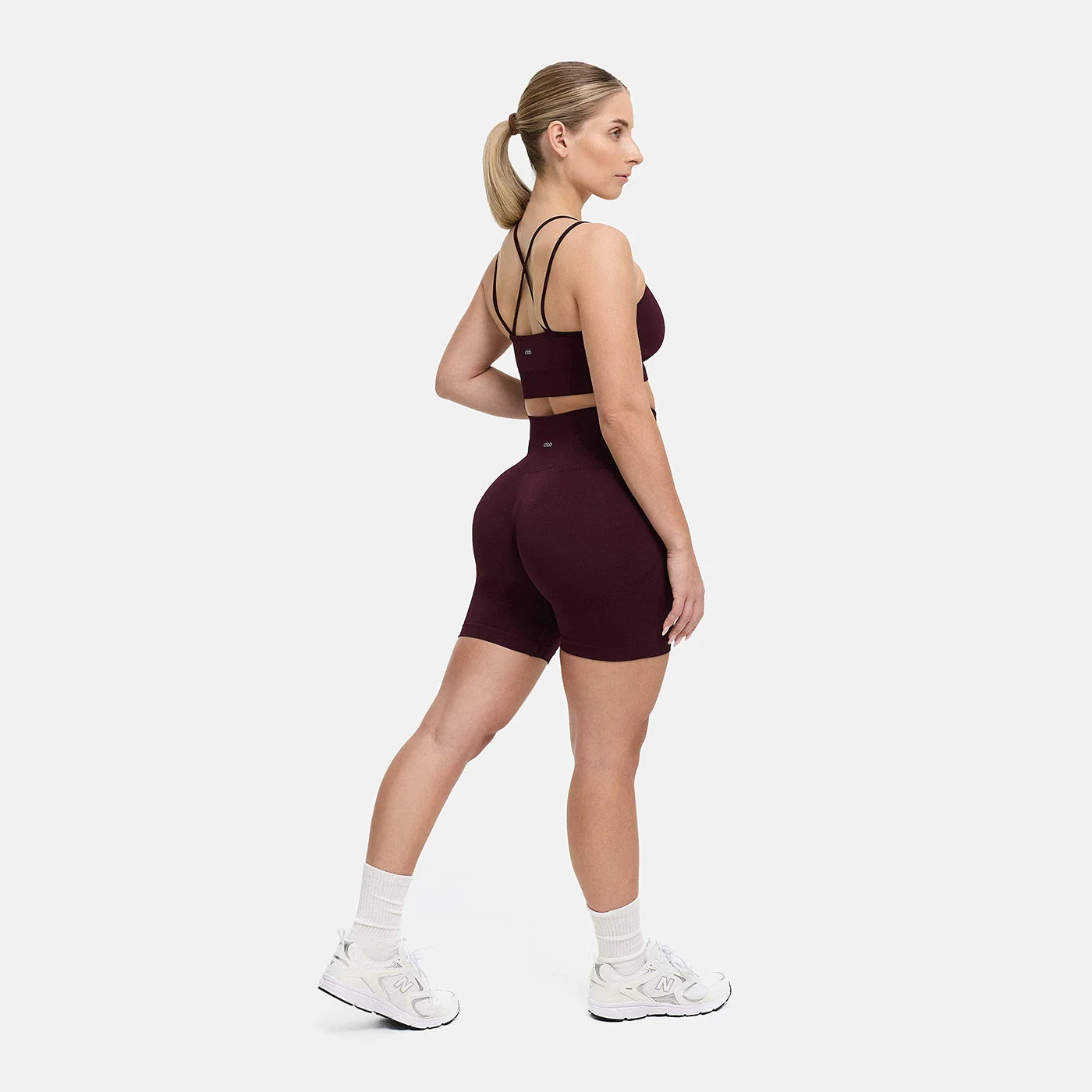 ContourLift Seamless Cross over Sport Bra